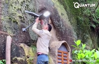 مرد یک سوراخ در کوه حفاری می کند و آن را به یک آپارتمان شگفت انگیز تبدیل می کند