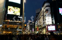 ویدیو فوتیج تایم لپس ازدحام مردم در گذرگاه شیبویا در توکیو ژاپن