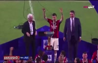لحظه بالابردن جام قهرمانی توسط کاپیتان رومانیولی