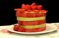 38-تزیین ملون و هندوانه به شکل کیک
